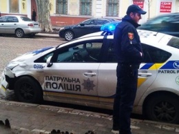 Влипли: В центре Одессы полицейский Приус врезался в Porsche Cayenne (ФОТО)