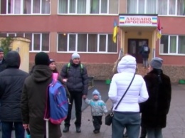 В Одессе вывели из класса ребенка без прививки (ВИДЕО)