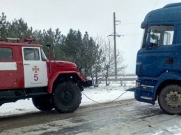 На запорожских автомагистралях застряло 11 автомобилей