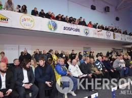 Чемпионат Украины по боксу среди молодежи стартовал в Херсоне