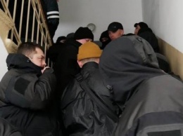 Суд над Трухановым: возле здания собираются "титушки"