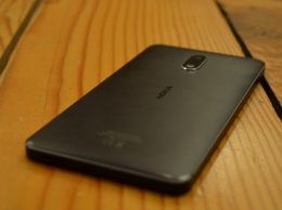 Nokia 7 Plus показался на "живом" фото