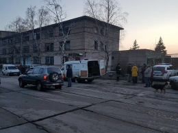 "Собачий терроризм": В Бердянске "активисты" разбили машину, которая ловила бродячих животных