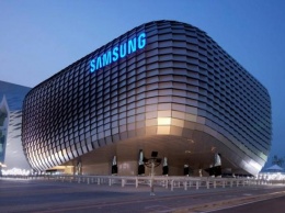 Samsung запатентовал летающий экран