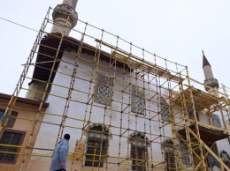 Трещина на фасаде мечети в Ханском дворце может привести к обрушению - экс-директор музея