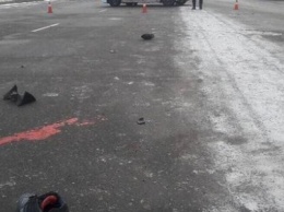 В Кривом Роге автомобиль сбил пешехода и скрылся с места ДТП. Полиция ищет очевидцев (ФОТО)