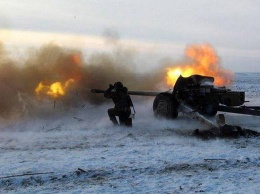 Артиллерия ВСУ массированно бьет по Горловке, есть разрушения
