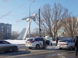 В Бердянске в полицейский автомобиль въехал «Опель»