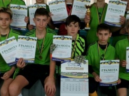 Футболисты ДЮСШ Мирноград заняли второе место в крупном областном турнире по футзалу
