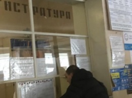 "Дружелюбная медицина": В Мариуполе регистратуры в поликлиниках хотят превратить во фронт-офисы (ФОТО, ВИДЕО)