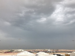 Легкий дождь на полдня остановил активность MotoGP на Losail International Circuit