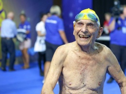 Австралиец поставил мировой рекорд для столетних пловцов