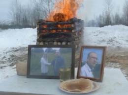 В России покойника сожгли на костре (фото)