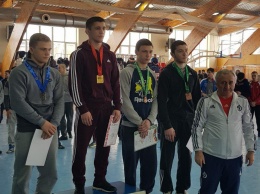 Сборная Крыма завоевала 6 медалей на юниорском первенстве по греко-римской борьбе