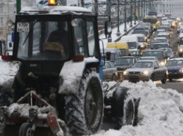 У Кличко обещают утопающим в снегу киевлянам, что "в ближайшие годы" мэрия закупит снегоуборочную технику