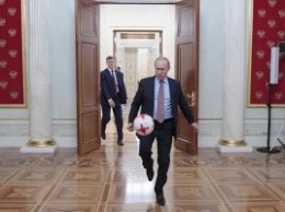 «Испортили эффектное видео»: ФИФА опубликовала ролик к ЧМ-2018, в котором Путин отбивает мяч головой