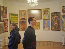 Бесконечные картины Валентина Сиренко - в одесском Литмузее