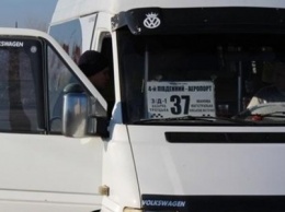 В Запорожье водителя маршрутки оштрафовали за стоящих пассажиров