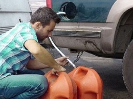 На Херсонщине безработного осудили на 3 года из-за воровства бензина