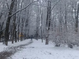 Ночной снегопад: в Крым вернулась зима