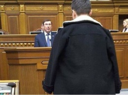 Нашла себе хату на праздники: фотожабы на арест Савченко