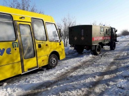 В Одесской области в яме застрял автобус с пассажирами