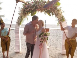 Арсен Мирзоян и Тоня Матвиенко сыграли роскошную свадьбу в Таиланде