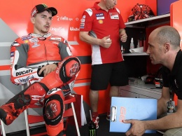 MotoGP: Ducati комментирует ситуацию с тренером Лоренцо - Алексом Дебоном