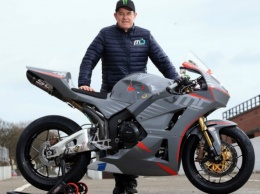 Джон МакГиннесс выйдет на старт Isle of Man TT 2018 с командой Майкла Данлопа в Supersport