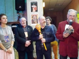 Одесская «Комедиада» представила ретроспективную выставку гравюр с изображением клоунов
