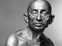 В Кропивницком могут установить бюст Махатмы Ганди