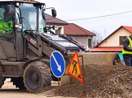 В Черноморске ремонтируют дороги и внутриквартальные проезды