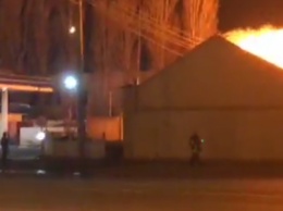 Из-за пожара на Николаевской дороге полиция сузила дорогу с одесского поселка Котовского в центр (ФОТО)
