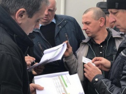 Сотрудники КривбассПВС массово увольняются с госпредприятия (ФОТО)