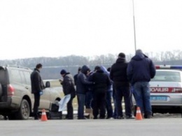 Полиция два часа гналась за бандой гастролеров из соседней области. Злоумышленники были задержаны на трассе Кременчуг - Полтава (ФОТО)