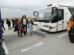 В аэропорту Будапешта при столкновении автобусов пострадали 9 человек