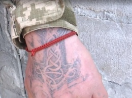 Телеканал рассказал какие татуировки "бьют" воины АТО на передовой