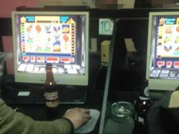 На Днепропетровщине полиция шестой раз пришла изымать технику из "казино" (ФОТО)