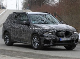 Новый BMW X5 скидывает камуфляж (ВИДЕО)