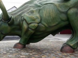 На Херсонщине установили памятник быку