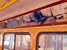 По Одессе «разгуливает» трамвай с фотовыставкой