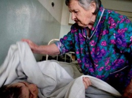 На Донбассе в домах престарелых умерли от голода 800 стариков