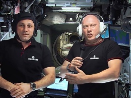 Космонавты поздравили «танкистов» с борта МКС