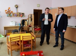 Николаевскому Центру реабилитации для детей с инвалидностью подарили новую беговую дорожку
