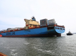 В частный порт под Одессой зашел первый азиатский контейнеровоз "Майерска"