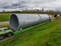 Во Франции начали строить тоннель для Hyperloop Илона Маска