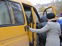 В Николаеве по решению суда перевозчик выплатил выпавшей из маршрутки женщине 56 тысяч гривен