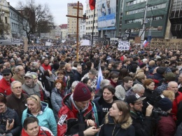 Протест в Братиславе: тысячи людей вышли на улицы из-за убийства журналиста