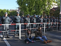 Протесты в Армении: как экс-президент хочет стать премьером