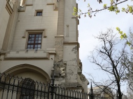 Одесский Шахский дворец медленно рассыпается